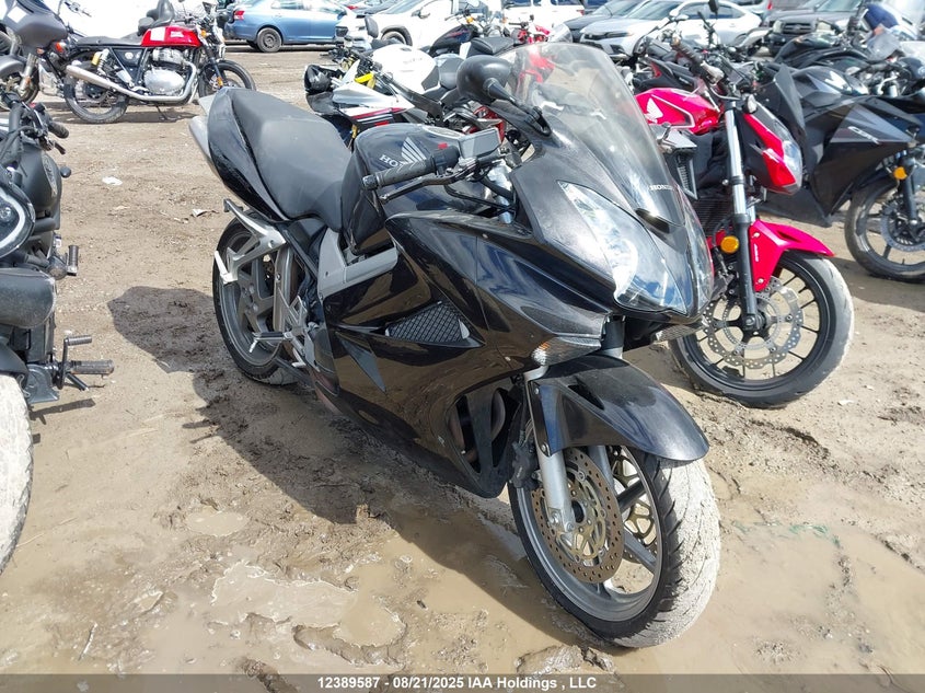JH2RC461X6M800108 2006 Honda Vfr800 auction photo 1