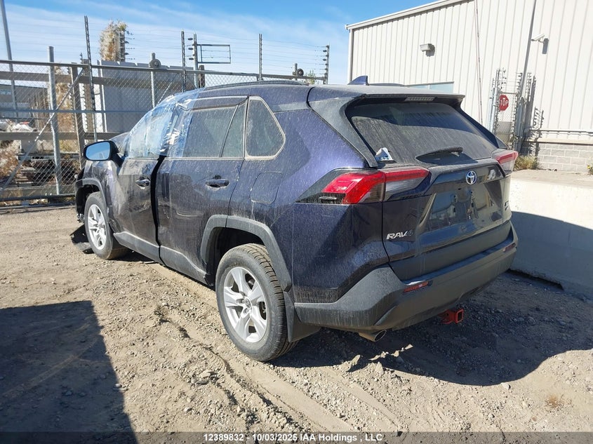 2T3R1RFV4MW200828 2021 TOYOTA RAV 4 photo no. 3
