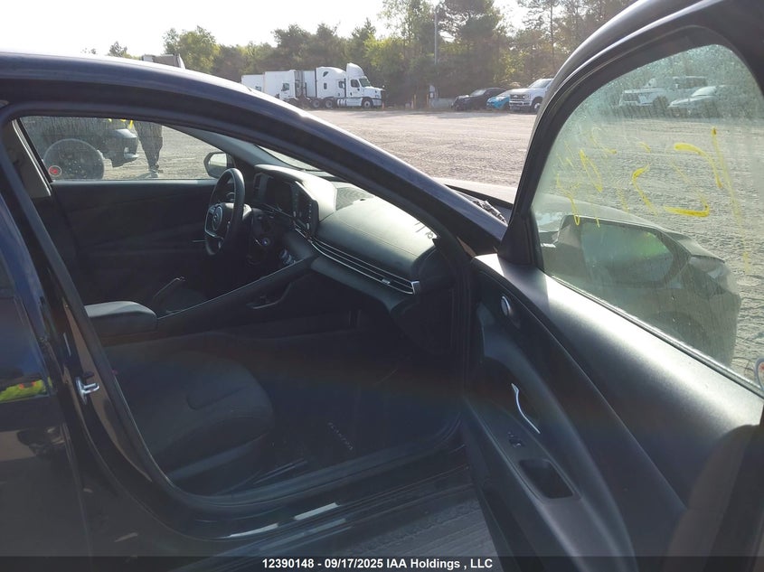 KMHLM4AG5NU318972 2022 HYUNDAI ELANTRA photo no. 5