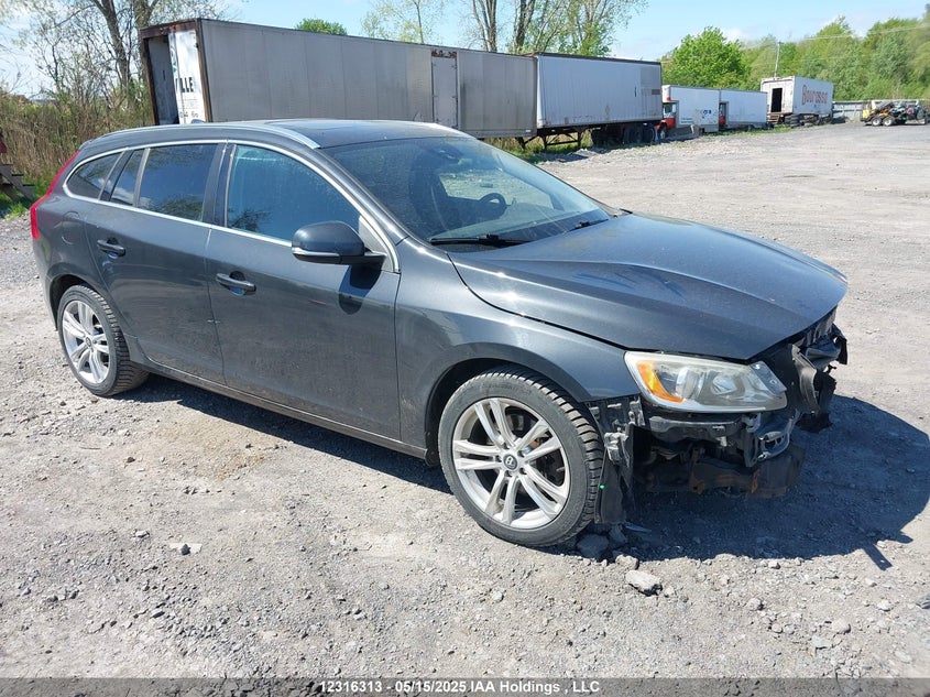 YV140MEL5F1233171 2015 Volvo V60 T5 Premier Plus auction photo 1