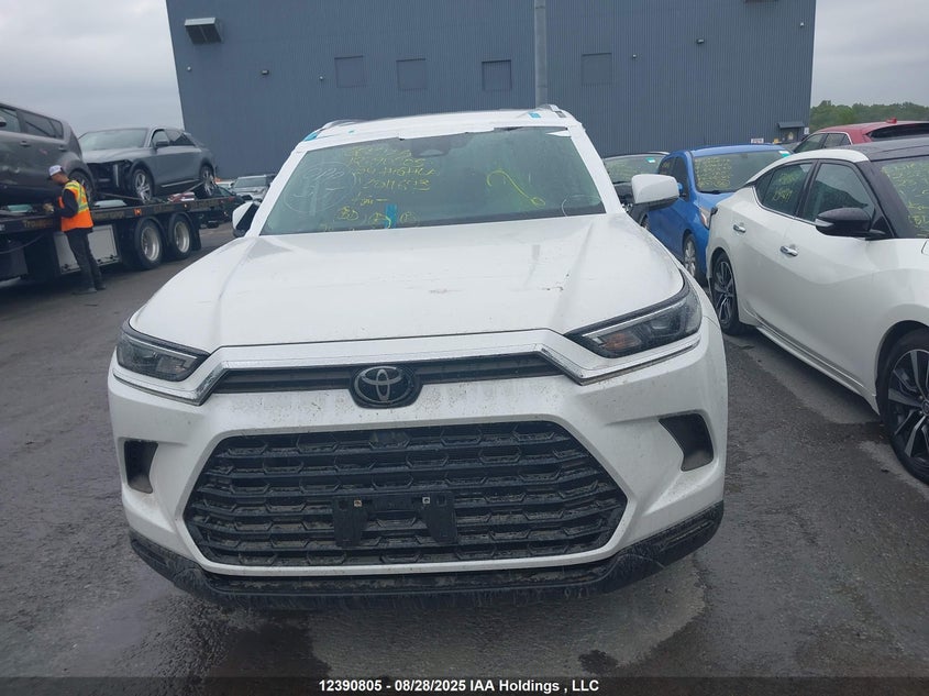 5TDACAB55RS011693 2024 TOYOTA HIGHLANDER photo no. 12