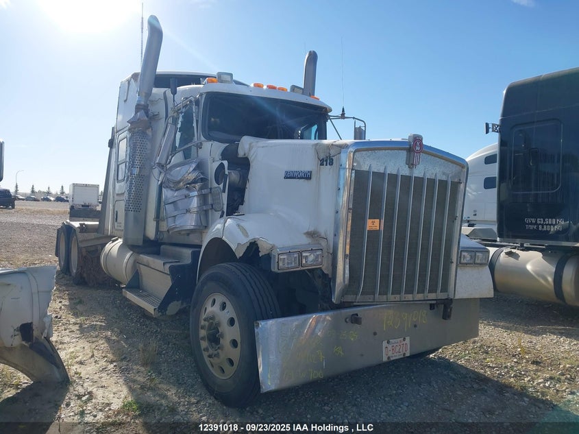 1XKWD40X2KJ999127 2019 Kenworth W900 auction photo 1
