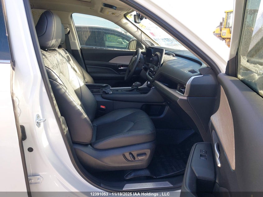 5TDAAAB50RS038600 2024 TOYOTA HIGHLANDER photo no. 5