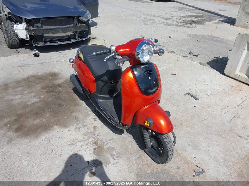 LALAF7033E3100267 2014 Honda Nch50 auction photo 1