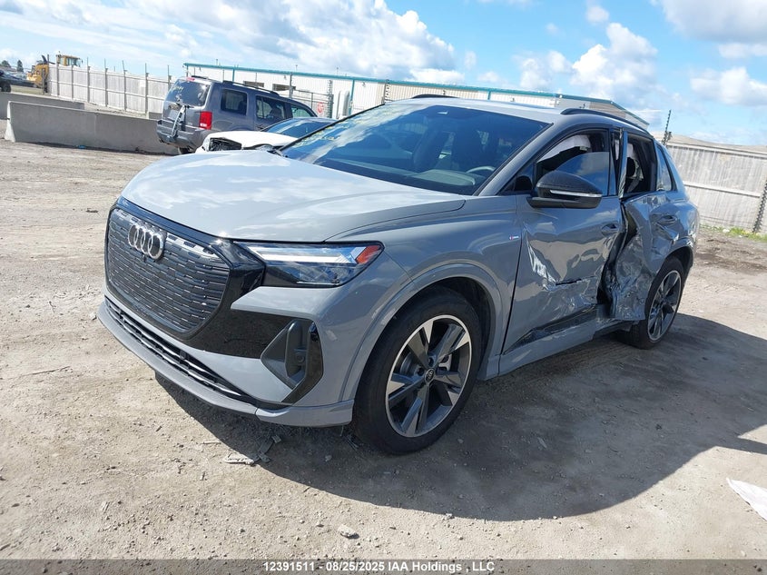 WA1GUAFZXSP043747 2025 AUDI Q4 E-TRON photo no. 2