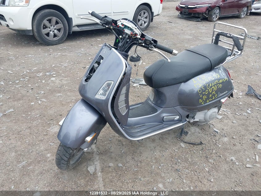 ZAPM319K755003876 2005 Vespa Granturismo 200 auction photo 1