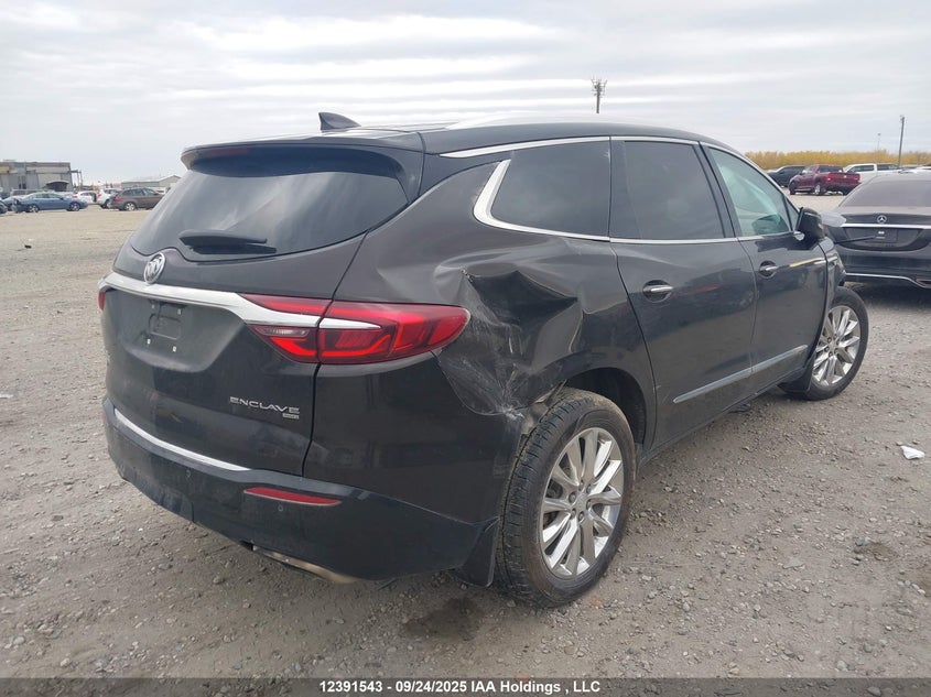 5GAEVAKW4JJ155758 2018 BUICK ENCLAVE photo no. 4