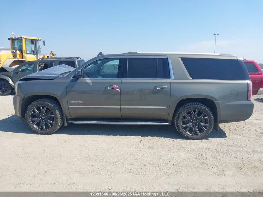 1GKS2HKJ2HR203121 2017 GMC YUKON photo no. 14