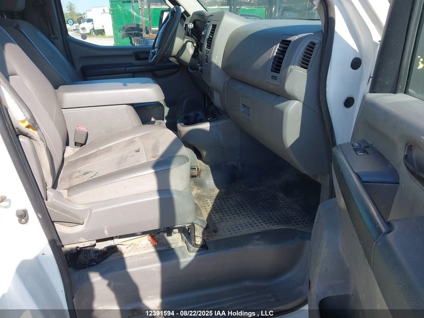 1N6BF0LY6DN112560 2013 NISSAN NV photo no. 8