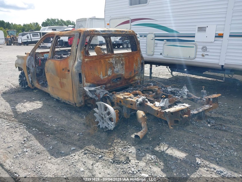 5TFJC5DB7NX013122 2022 TOYOTA TUNDRA photo no. 3