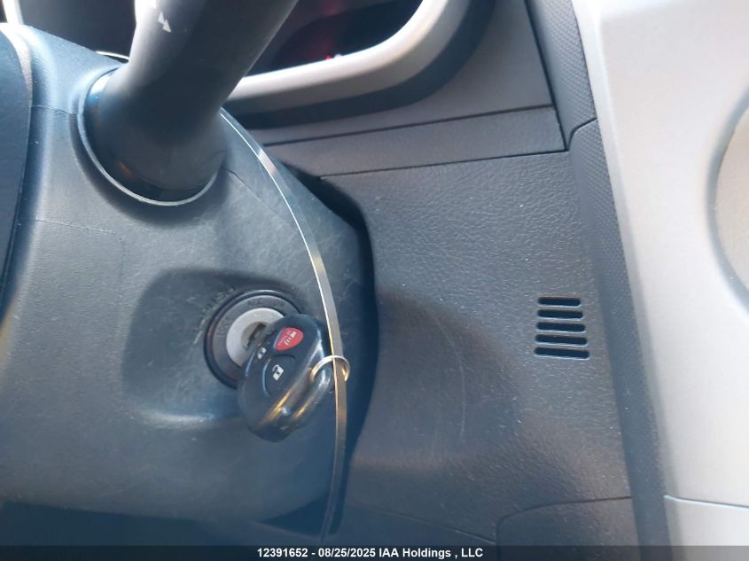 2013 Toyota Corolla Matrix VIN: 2T1KU4EE5DC121742 Lot: 12391652