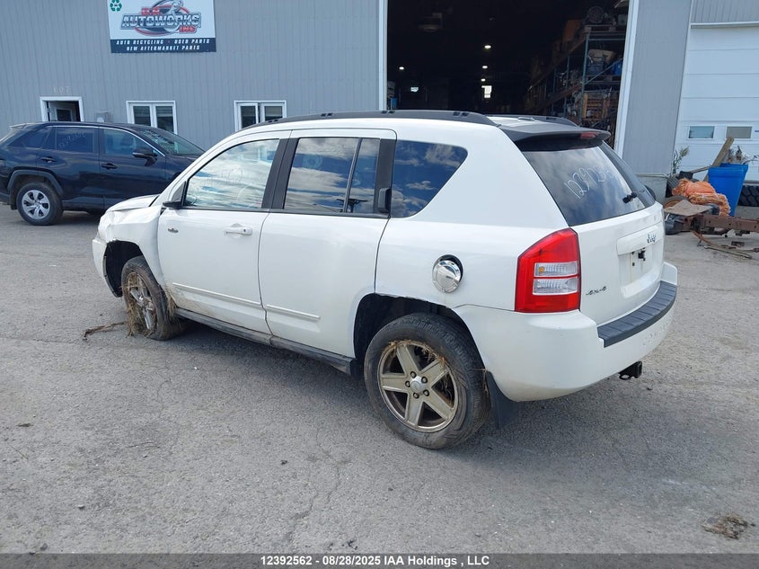 1J4NF4FBXAD520702 2010 JEEP COMPASS photo no. 3