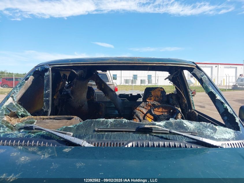 2000 GMC Sierra 1500 Sl/Sle VIN: 1GTEC14W6YE160786 Lot: 12392582