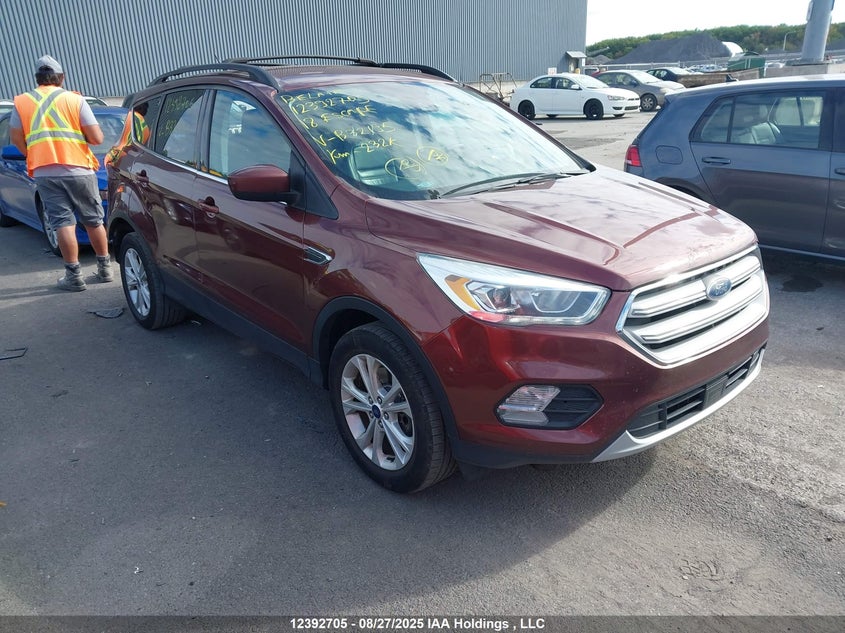1FMCU9H9XJUB32195 2018 FORD ESCAPE photo no. 14