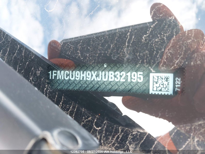 1FMCU9H9XJUB32195 2018 FORD ESCAPE photo no. 20