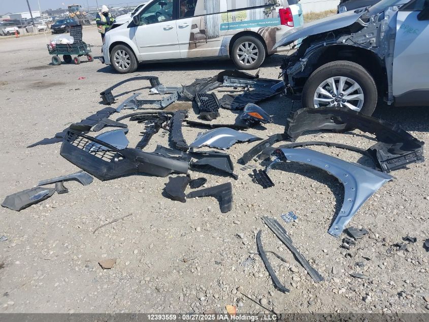 2025 Toyota Corolla Cross Le VIN: 7MUCAABG1SV139523 Lot: 12393559