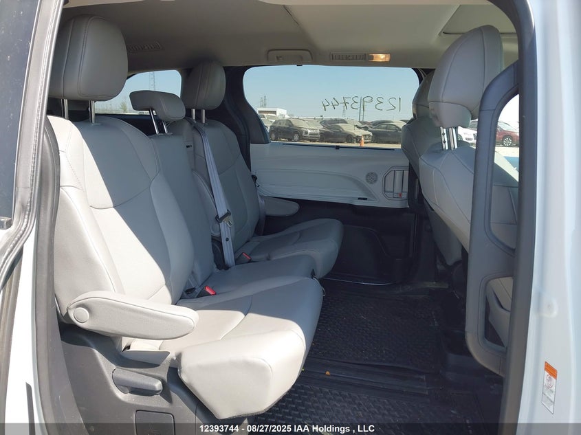 5TDGRKEC8SS236916 2025 TOYOTA SIENNA photo no. 8
