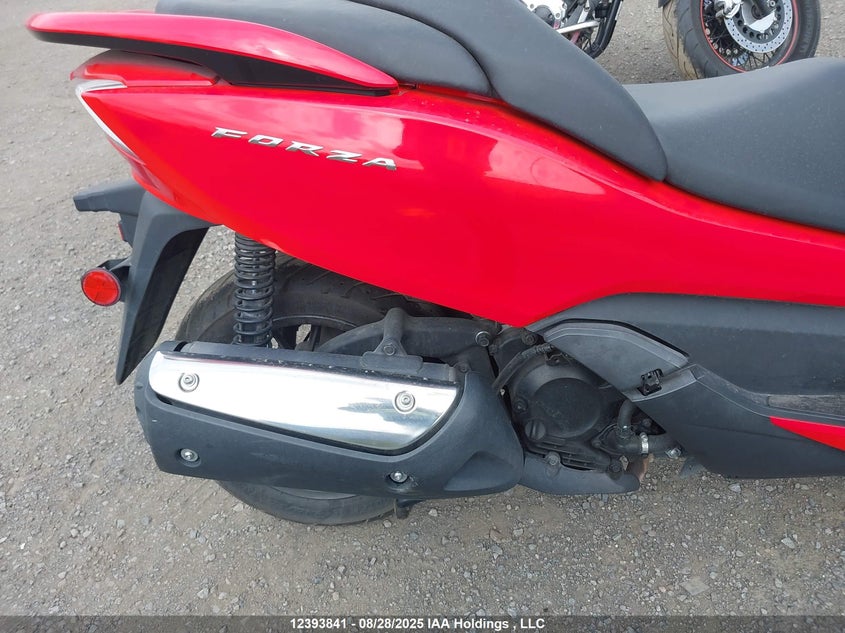 MLHNF0425F5100023 2015 HONDA NS photo no. 8