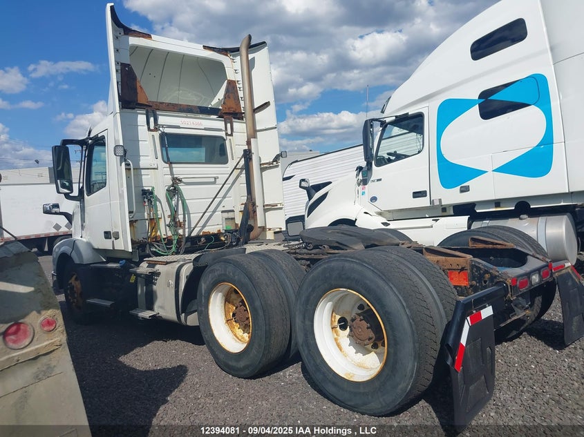 2015 Volvo Vn L VIN: 4V4NC9EGXFN189179 Lot: 12394081