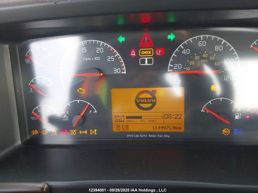 2015 Volvo Vn L VIN: 4V4NC9EGXFN189179 Lot: 12394081