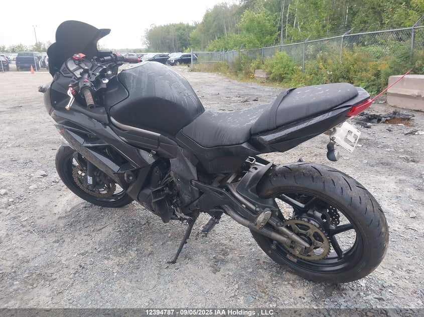 JKAEXEE10CDA03524 2012 KAWASAKI NINJA photo no. 3