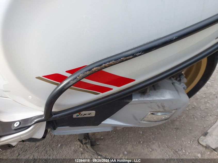 2022 Vespa Primavera/Sprint 150 VIN: ZAPM818G8N5802595 Lot: 12394818