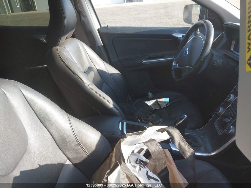 YV4612RK0G2840671 2016 VOLVO XC60 photo no. 5