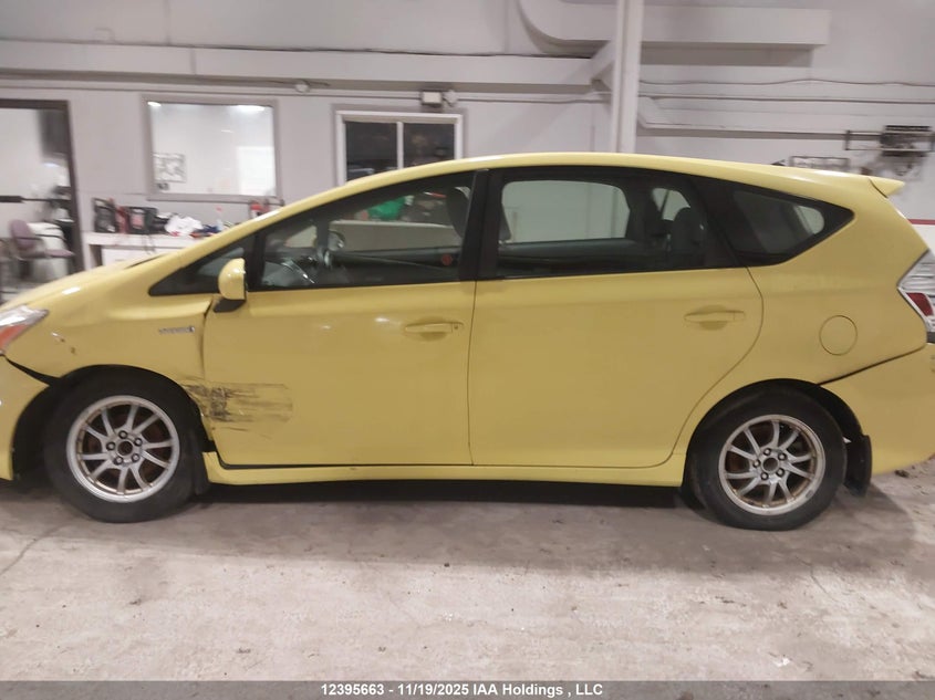 JTDZN3EU7D3210511 2013 TOYOTA PRIUS V (+) photo no. 14