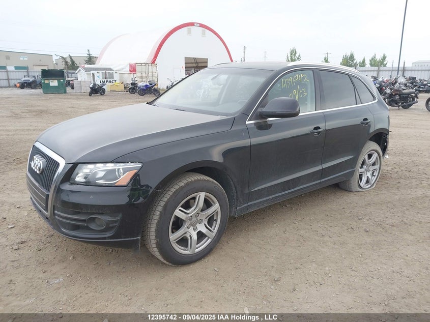 WA1LFCFP1CA068852 2012 AUDI Q5 photo no. 2