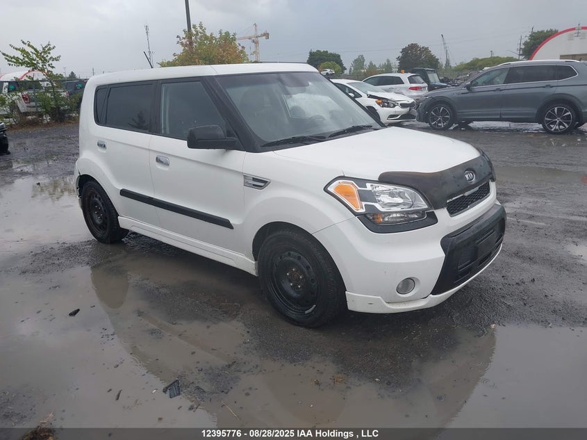 KNDJT2A21A7111561 2010 Kia Soul +/!/Sport auction photo 1