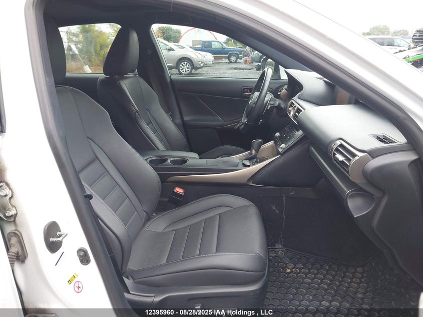 JTHCF1D28E5010037 2014 LEXUS IS photo no. 5