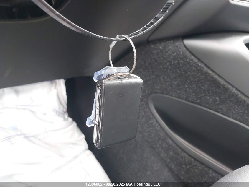 2025 Volvo Xc40 B5 Plus Dark Theme VIN: YV4L12UC0S2559627 Lot: 12396062