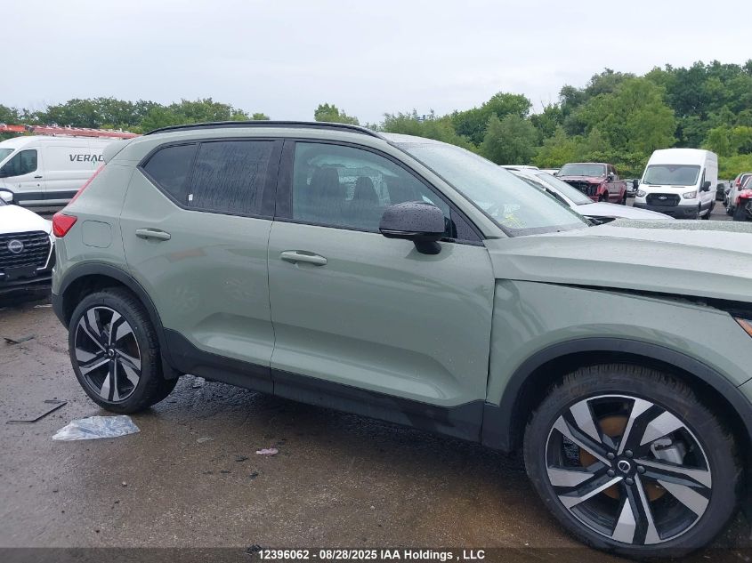 2025 Volvo Xc40 B5 Plus Dark Theme VIN: YV4L12UC0S2559627 Lot: 12396062