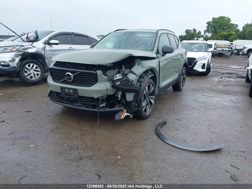 YV4L12UC0S2559627 2025 VOLVO XC40 photo no. 2