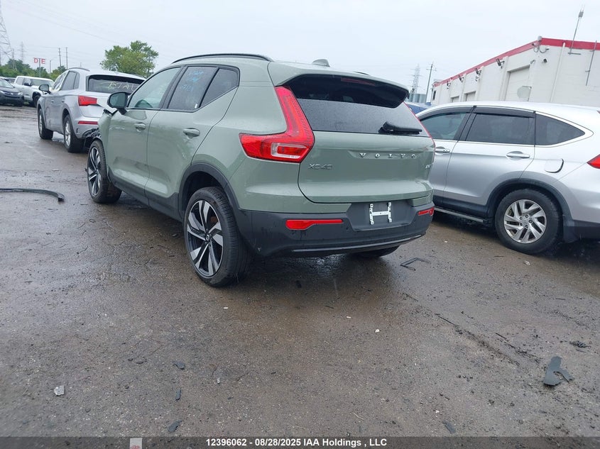 YV4L12UC0S2559627 2025 VOLVO XC40 photo no. 3