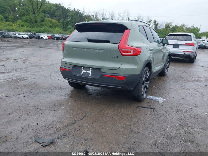 YV4L12UC0S2559627 2025 VOLVO XC40 photo no. 4