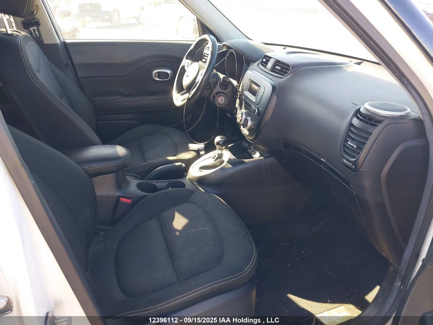 KNDJP3A58F7233359 2015 KIA SOUL photo no. 5