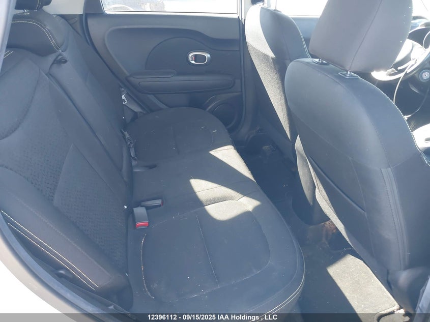 KNDJP3A58F7233359 2015 KIA SOUL photo no. 8