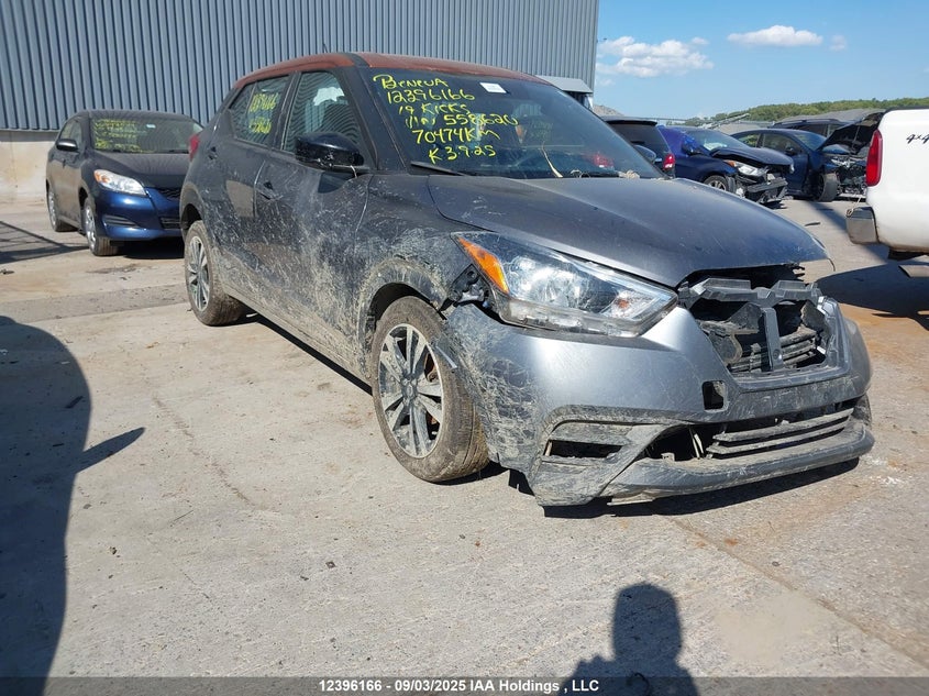 3N1CP5CU5KL558620 2019 Nissan Kicks S/Sr/Sv auction photo 1