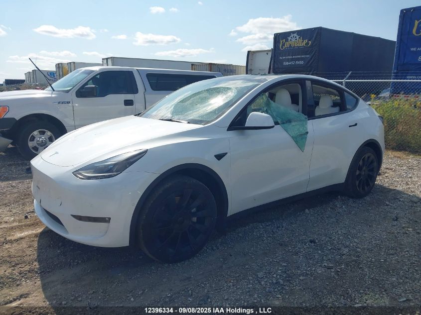2022 Tesla Model Y Long Range VIN: 7SAYGAEE0NF530814 Lot: 12396334