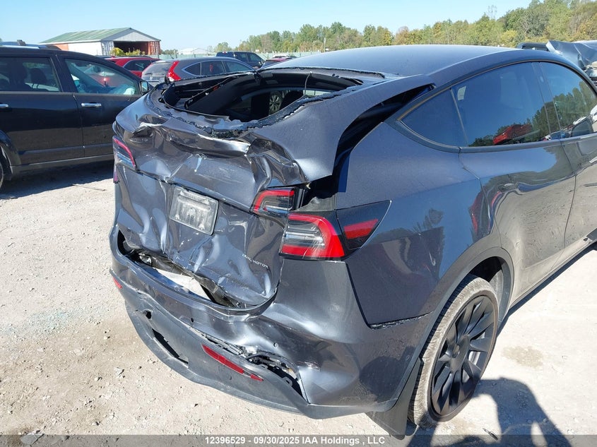 7SAYGDEE6PF585949 2023 TESLA MODEL Y photo no. 12