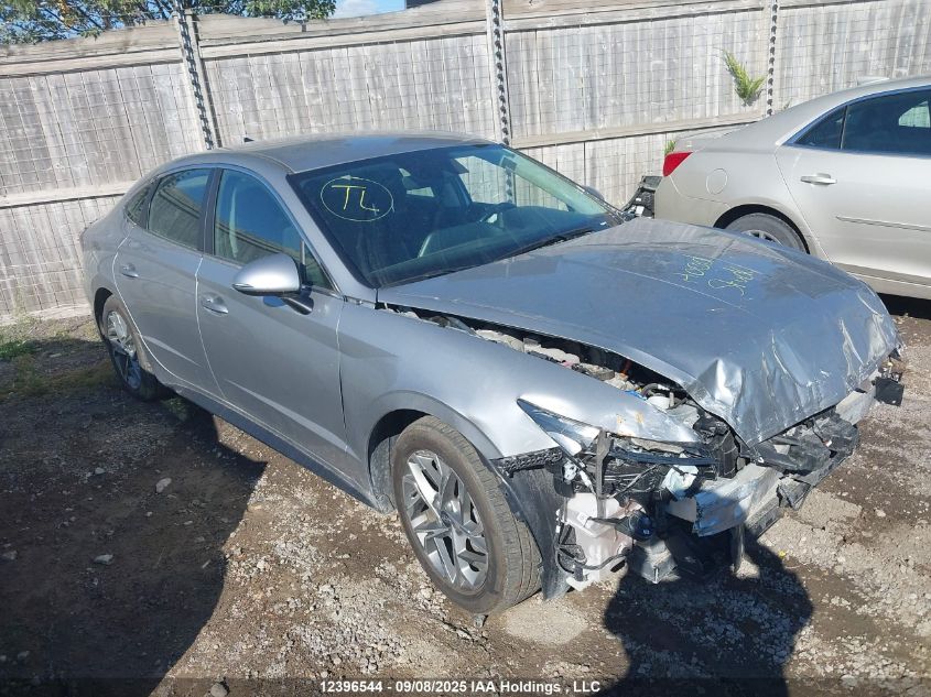 2022 Hyundai Sonata Preferred VIN: 5NPEG4JA9NH136881 Lot: 12396544