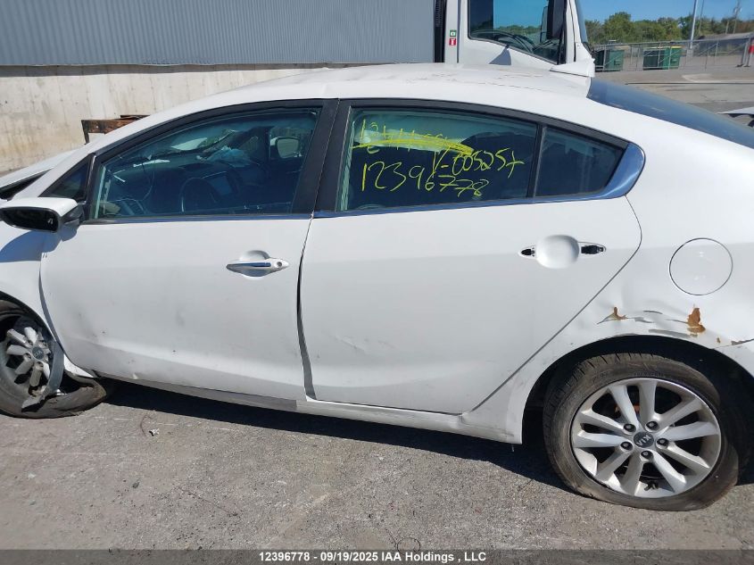 2017 Kia Forte Ex VIN: 3KPFL4A85HE005257 Lot: 12396778