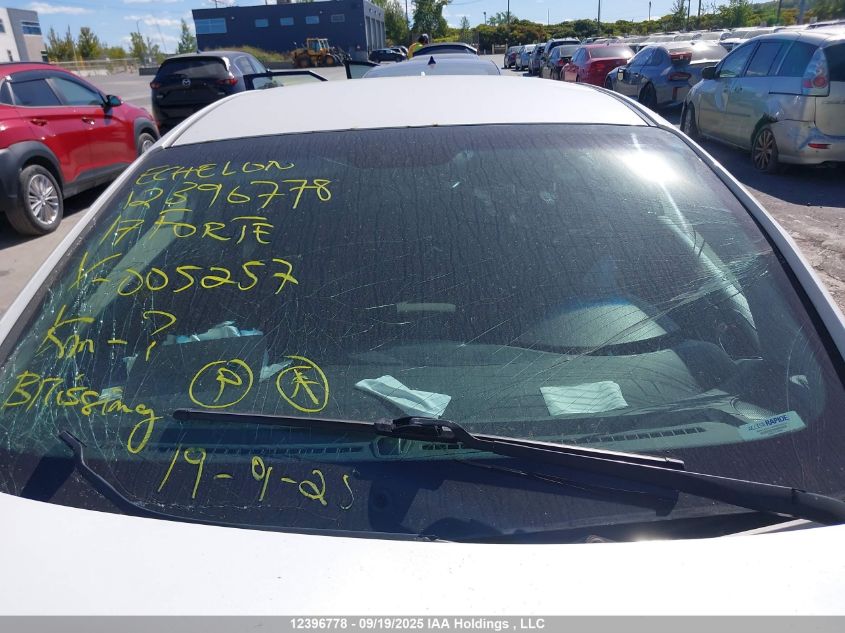 2017 Kia Forte Ex VIN: 3KPFL4A85HE005257 Lot: 12396778