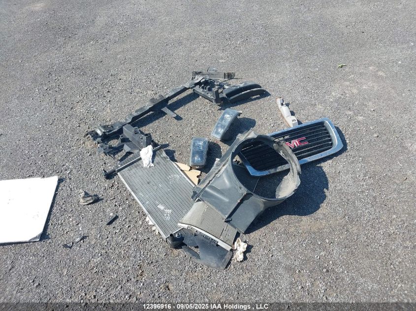 2018 GMC Savana Cutaway G3500 VIN: 1GD07SFG4J1263823 Lot: 12396916