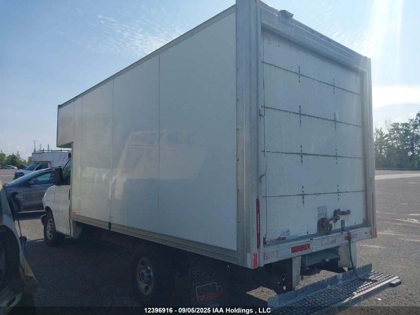 2018 GMC Savana Cutaway G3500 VIN: 1GD07SFG4J1263823 Lot: 12396916