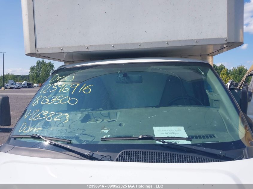 2018 GMC Savana Cutaway G3500 VIN: 1GD07SFG4J1263823 Lot: 12396916