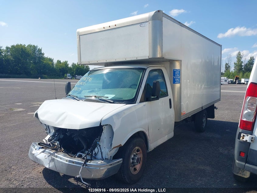 1GD07SFG4J1263823 2018 GMC SAVANA photo no. 2