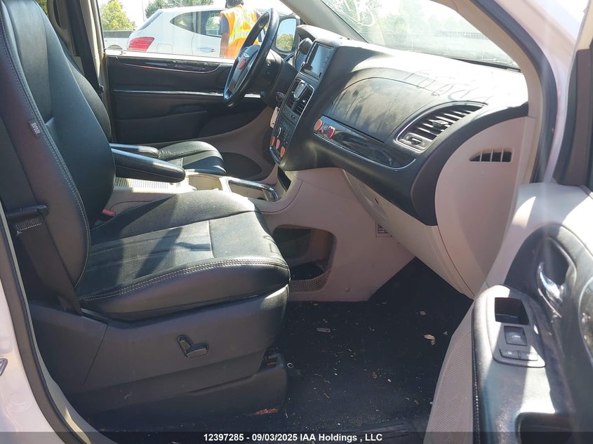 2C4RC1CG7ER188221 2014 CHRYSLER TOWN & COUNTRY photo no. 5