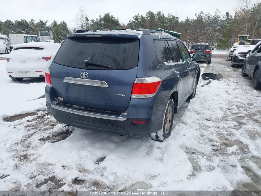 5TDBK3EH3DS194674 2013 TOYOTA HIGHLANDER photo no. 4